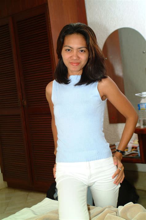 skinny pinay milf